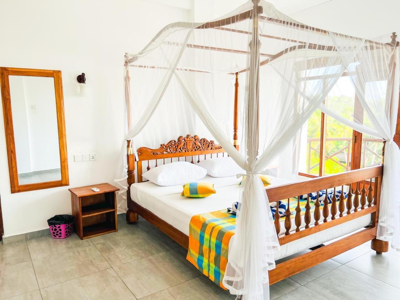Twenty-Two Weligambay Hotel Weligama Exterior foto