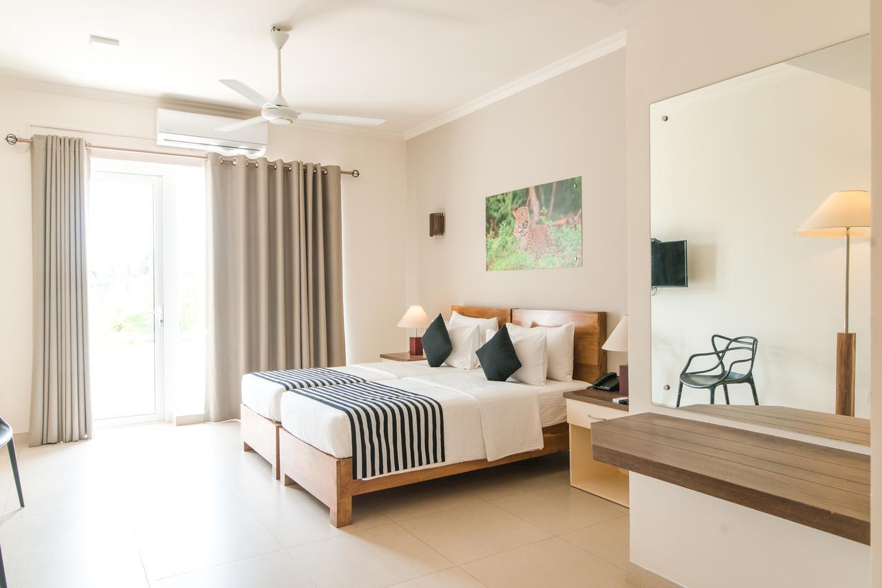 Twenty-Two Weligambay Hotel Weligama Exterior foto